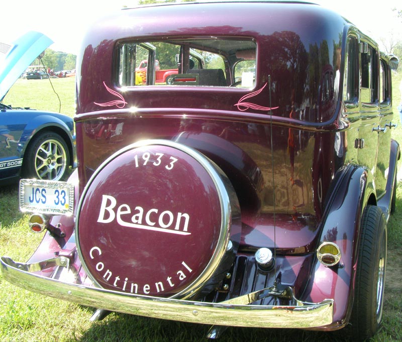 33 Beacon Continental 4dr Sedan